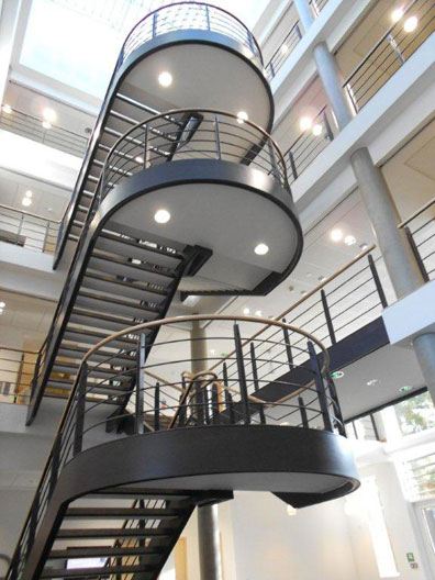cantilevered staircase - 2
